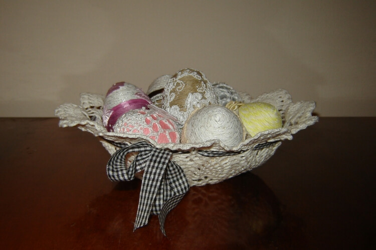 Szydełkowa miseczka z tasiemką