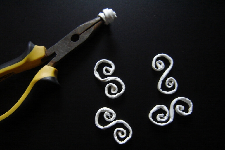 Skręcanie rurek z wikliny papierowej