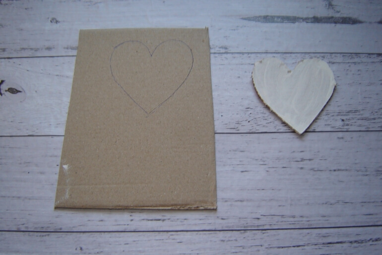 Sece z tektury do wianka bożonarodzeniowego z wikliny papierowej