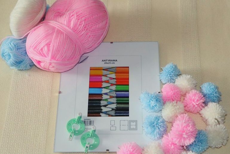 Ramka z pomponami - co jest potrzebne?