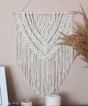Duża makrama na ścianę w kolorze ecru