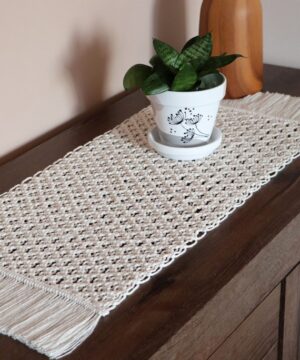 Bieżnik boho z makramy 80 cm